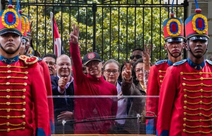 Video: Petro ordena a militares no organizar posesión del próximo presidente de Colombia