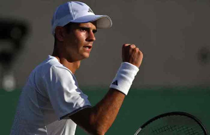 Jódar firma otra remontada épica y deja fuera a Carreño en Wimbledon