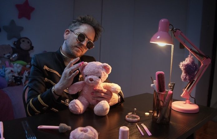 José Biggs presenta “ÉXTASIS”, una colaboración con DSTANCE y Los Tetas