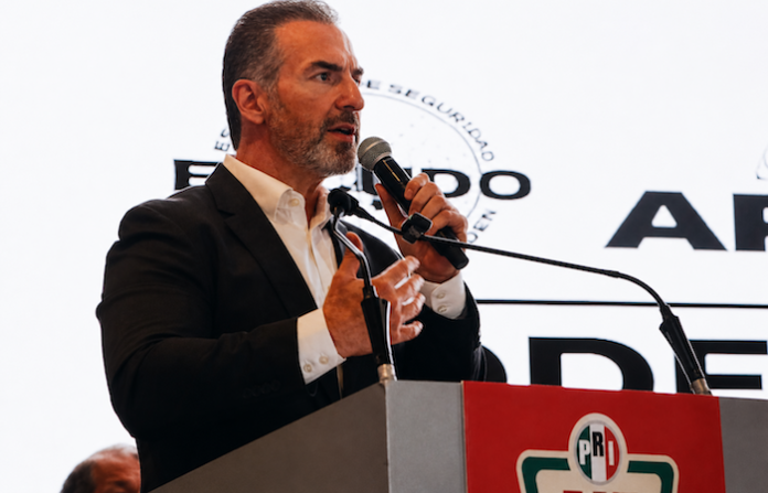 Adrián de la Garza pone sobre la mesa su experiencia contra la inseguridad en Foro Nacional del PRI