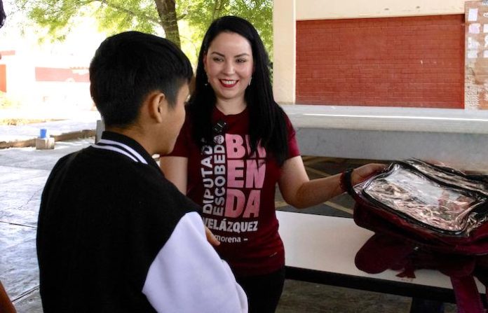 Buscan impulsar mochilas transparentes para reforzar seguridad en escuelas de NL