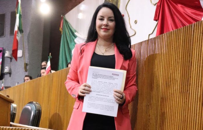 Brenda Velázquez propone difundir alertas de personas desaparecidas en pantallas digitales