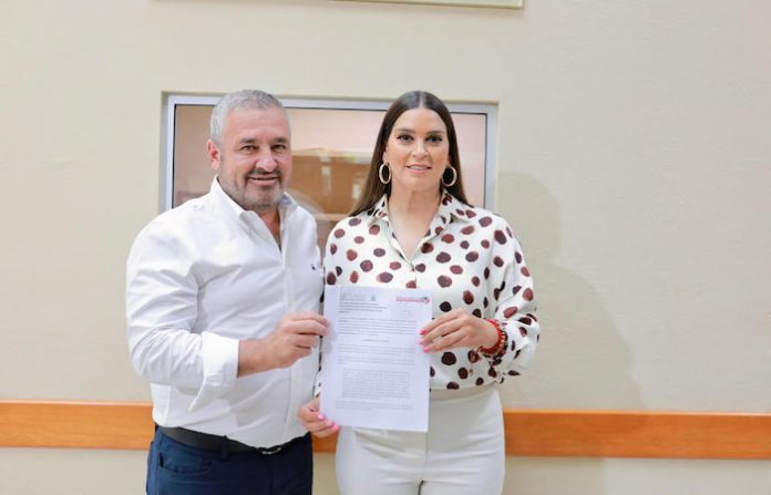 Javier Caballero y Ana González impulsan reformas por seguridad y pensiones de Agua y Drenaje