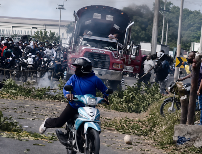 Video: Se registran ataques con explosivos en Colombia durante el primer día de Gobierno de De la Espriella