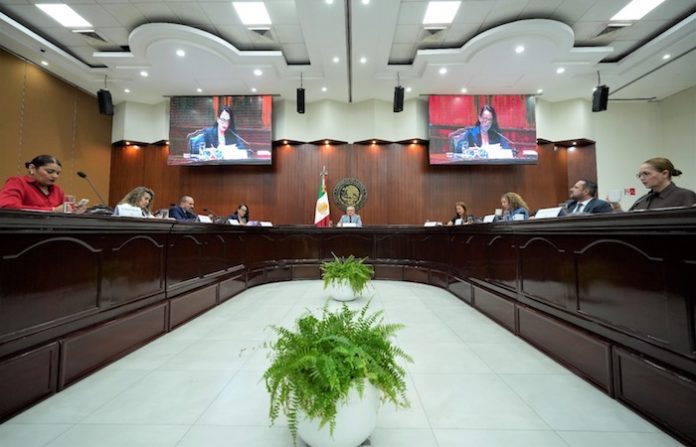 Congreso de Sinaloa avala licencia de Rocha Moya y busca ya a su sustituto tras un día en el cargo