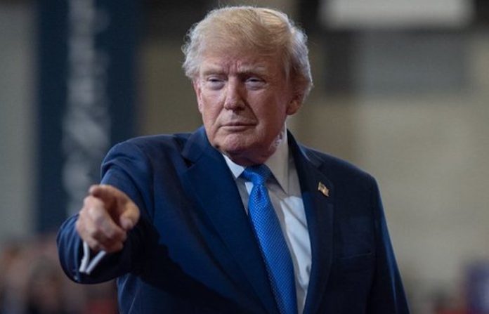 Trump anuncia que EU trabaja en un acuerdo comercial “mucho mejor” con México