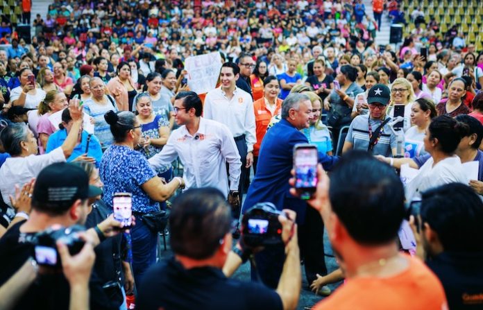 Félix Arratia amplía “Ayudamos a las Mujeres” y supera las 106 mil beneficiarias