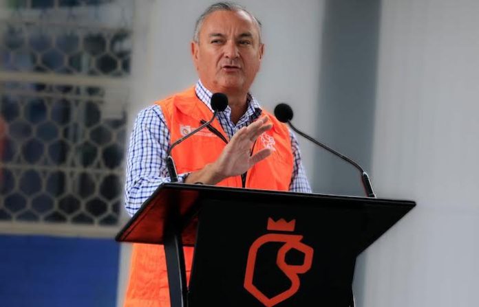 Héctor García coordina rehabilitación de 56 escuelas para preparar el regreso a clases en Guadalupe
