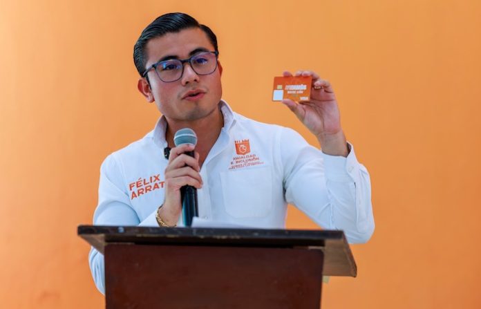 Más de 10 mil mujeres reciben nueva tarjeta de “Ayudamos a las Mujeres” en Nuevo León
