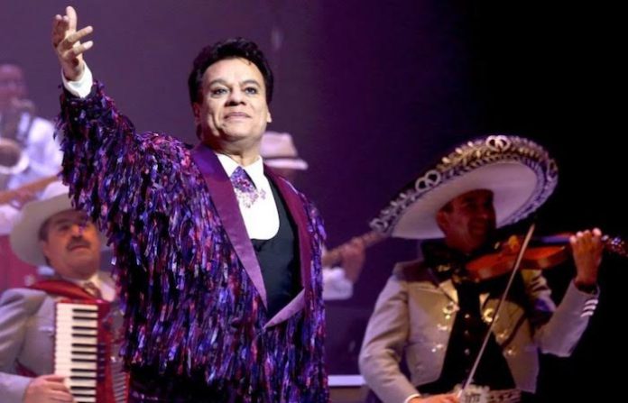 Juan Gabriel a 10 años de su fallecimiento desata homenajes que trascienden barreras físicas y generacionales