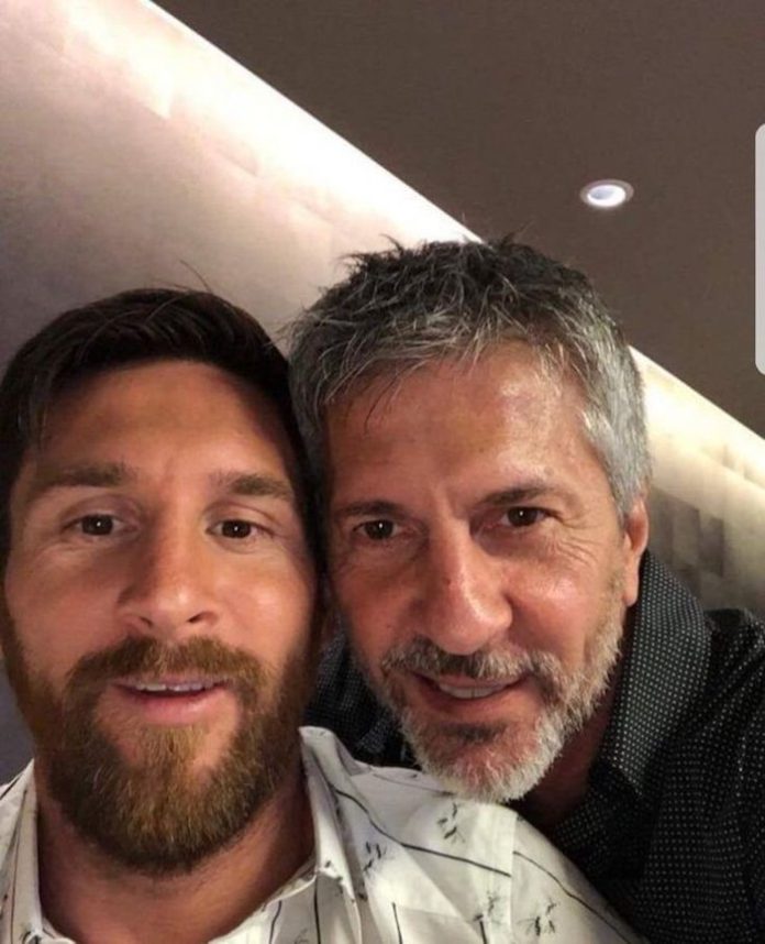 Messi pone en duda su futuro profesional en una sentida despedida a su padre