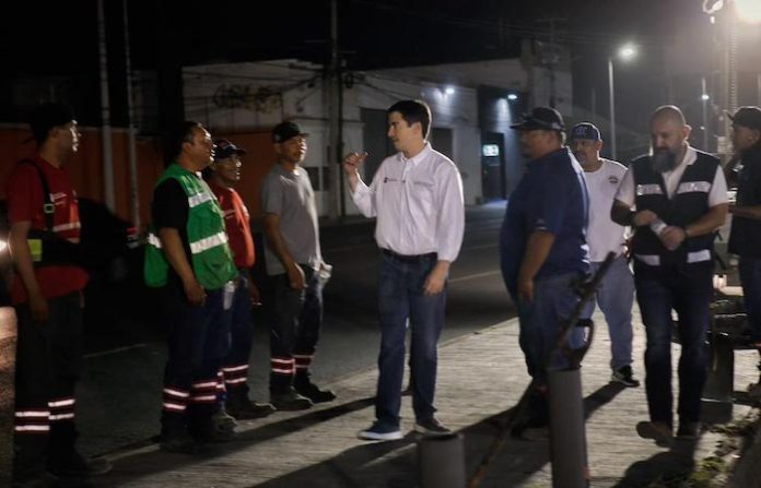 Marcelo Segovia supervisa trabajos nocturnos para dejar lista la Rangel Frías