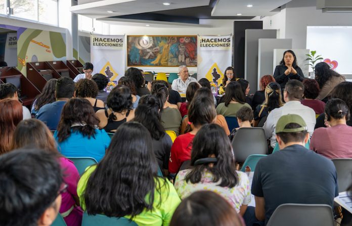 Las fiestas mexicanas también tienen una historia política: presentan sexto número de Punto Dorsal