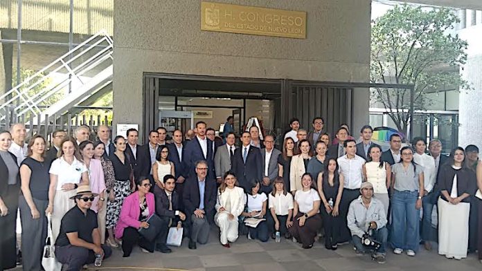 Sociedad civil, academia y empresarios llevan al Congreso propuesta para ordenar el futuro metropolitano de Monterrey