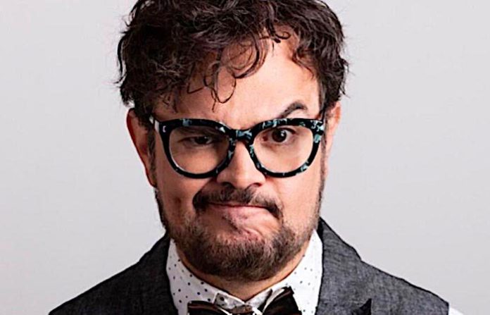 Aleks Syntek responde a las críticas por su concierto del 15 de septiembre: “POR MÉXICO, LAS FAMILIAS Y LOS ABUELOS”