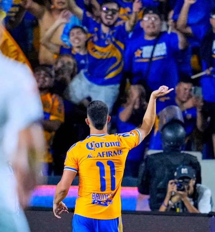 Tigres vuelve a ganar en el Volcán; Brunetta firma el 1-0 ante Puebla