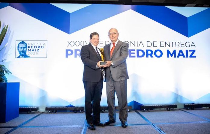 CANACO Monterrey entrega la Presea Pedro Maiz Arsuaga 2026 a Fernando Canales Clariond