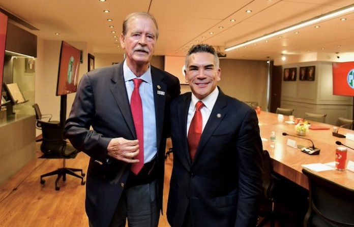 Lo que nunca se hubiera imaginado: Fox, el hombre que sacó al PRI de Los Pinos, visita su sede y se entrevista con Alito Moreno