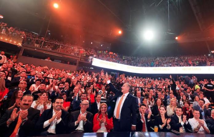 Héctor García reúne a la cúpula de MC en su Segundo Informe y vuelve a colocarse en el escenario rumbo a 2027