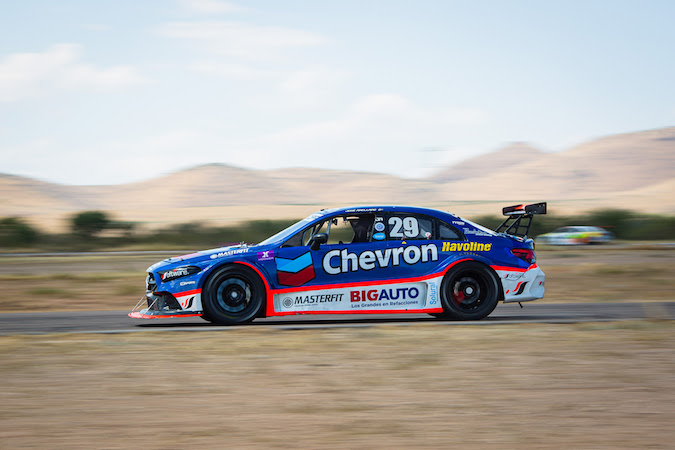 José Arellano busca otro salto en León con Chevron Racing