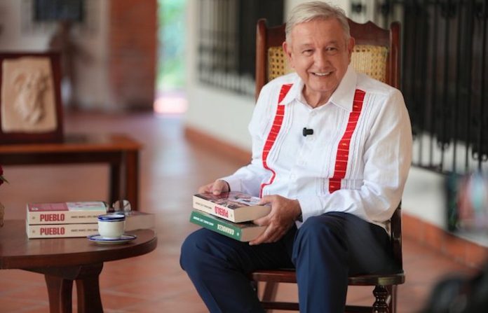 AMLO reaparece en redes para presentar “Pueblo” y hablar de su retiro de la política