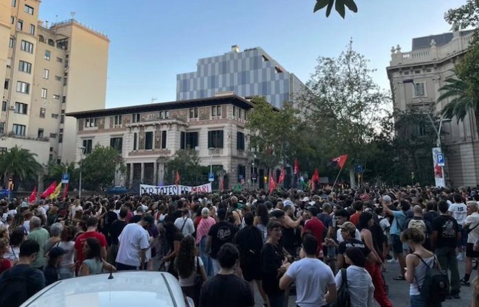 Cientos de personas protestan en el centro de Madrid contra la crisis de la vivienda