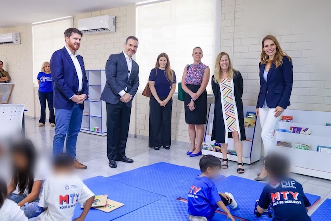 Cónsul General de EU visita Monterrey y conoce acciones del DIF para atender a la niñez