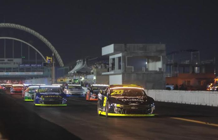 La lluvia frena a NASCAR México en Monterrey; la novena fecha se va a Mérida