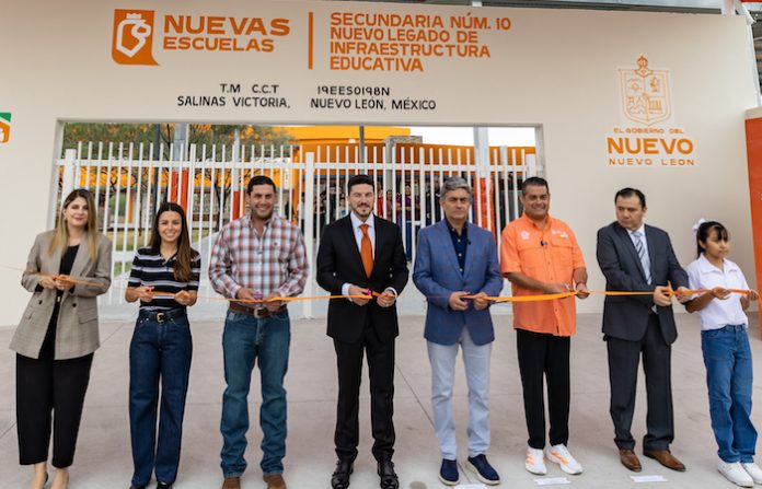 Nuevo León entrega nueva secundaria en Salinas Victoria con inversión de 51.7 millones de pesos