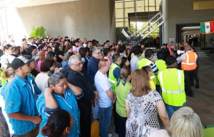 Congreso de Nuevo León realiza simulacro de evacuación con 163 personas