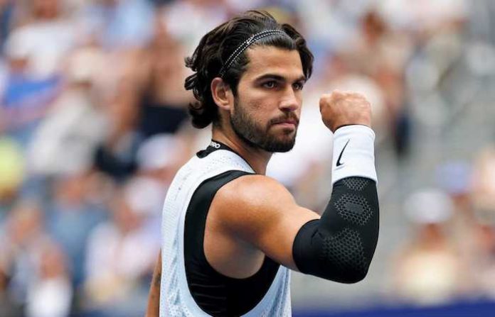 Carlos Alcaraz avanza a cuartos del US Open y mantiene firme su defensa del título