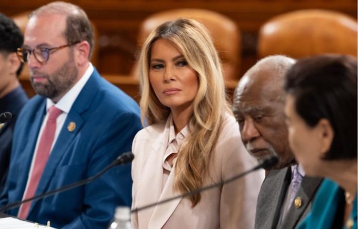 Rusia le agradece a Melania Trump esfuerzos humanitarios durante el conflicto ucraniano