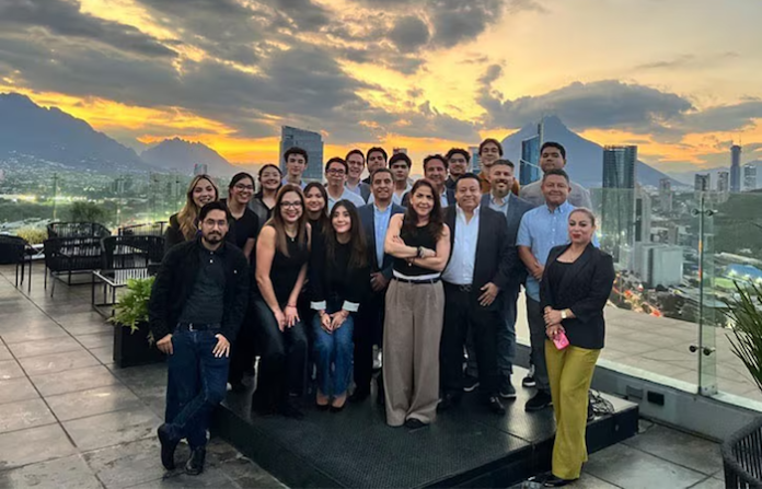 PwC México lleva a Monterrey programa para preparar a jóvenes ante los retos laborales y la inteligencia artificial