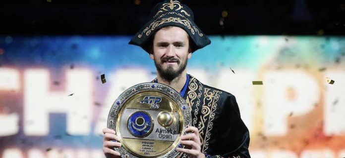 Medvedev rompe una barrera en Almaty: conquista el bicampeonato y refuerza su camino a Turín