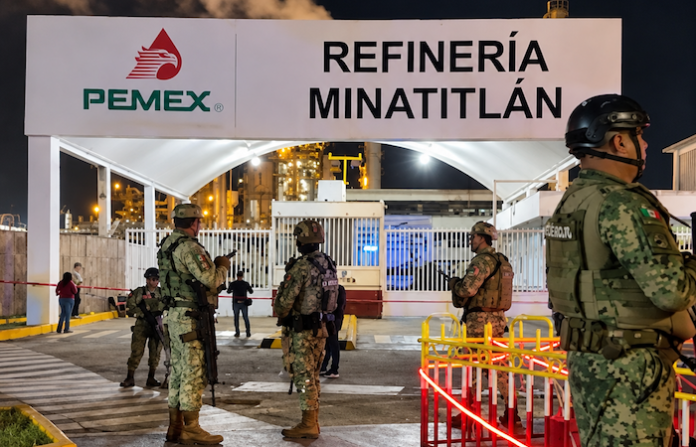 Un ataque deja heridos a dos empleados de Pemex en la refinería de Minatitlán
