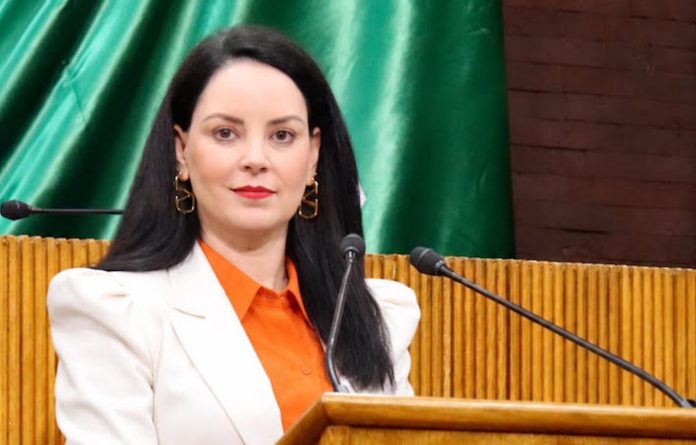 Brenda Velázquez propone obligar a identificar vehículos oficiales para frenar el uso electoral de recursos públicos