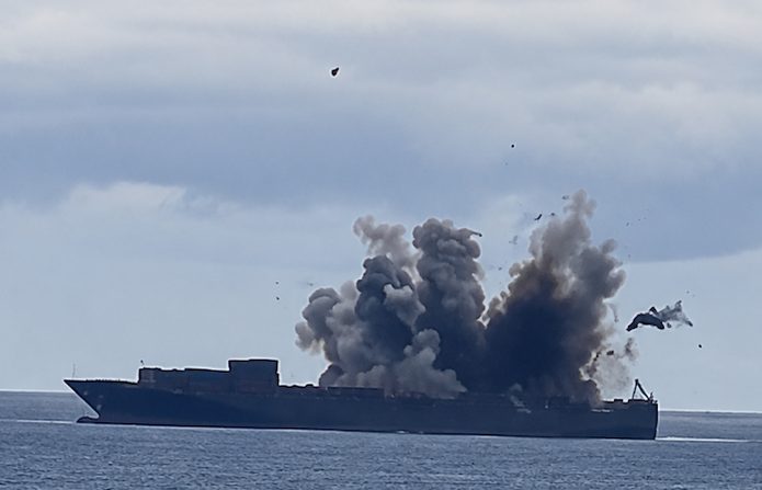 Video: El portacontenedores Contship Jet se hunde tras un ataque con drones frente a Bulgaria