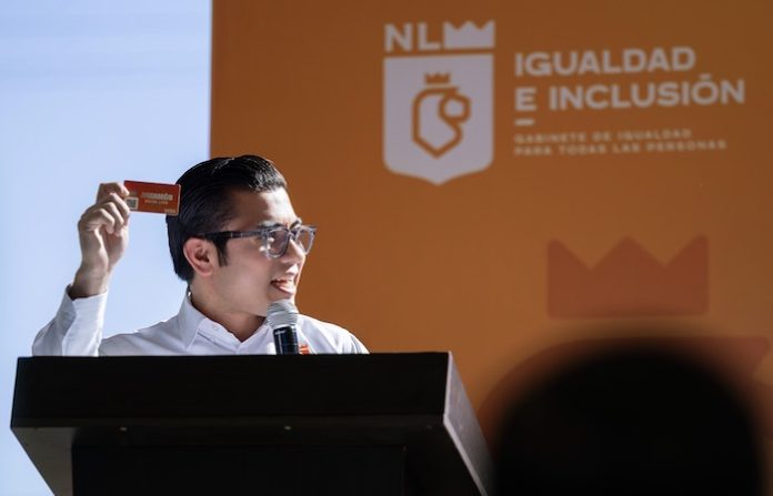 Entregan 3 mil tarjetas de apoyo a mujeres y arrancan obras sociales en el sur de Nuevo León