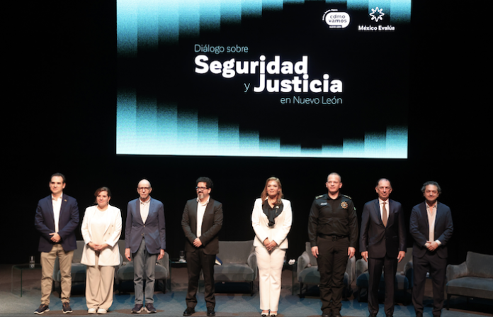 Javier Flores reporta reducción de 84% en archivos temporales de la Fiscalía de NL