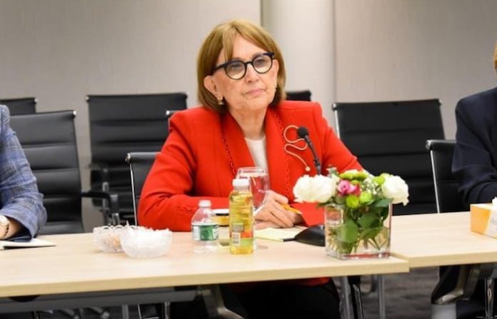 Costarricense Grynspan lidera carrera para dirigir la ONU, según fuentes internas