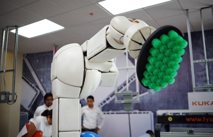 KUKA invierte un millón de dólares en Nuevo León y abre centro de innovación robótica en Apodaca