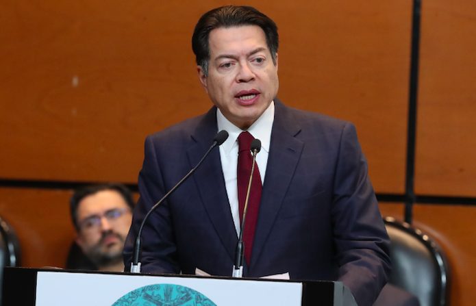 Mario Delgado defiende las becas ante diputados, pero la oposición cuestiona el rezago, la deserción y las condiciones de las escuelas