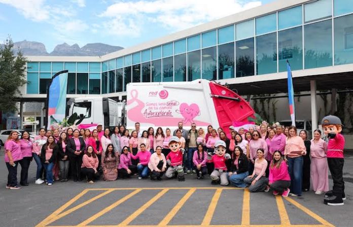 San Pedro y Red Ambiental entregan 35 certificados para mastografías y una prótesis mamaria