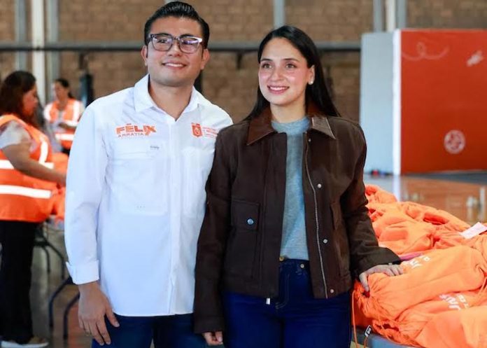 Mónica Oyervides y Félix Arratia consolidan programa exitoso con más de 300 mil uniformes gratuitos en Juárez