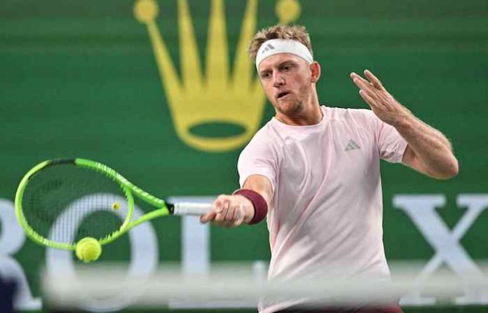 Davidovich Fokina vence a Tiafoe en un dramático partido y avanza en Shanghái